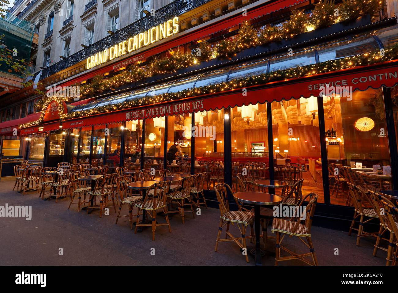 La Porte Montmartre is the legendary and famous brasserie located on Grands  Boulevards in Paris, France Stock Photo - Alamy