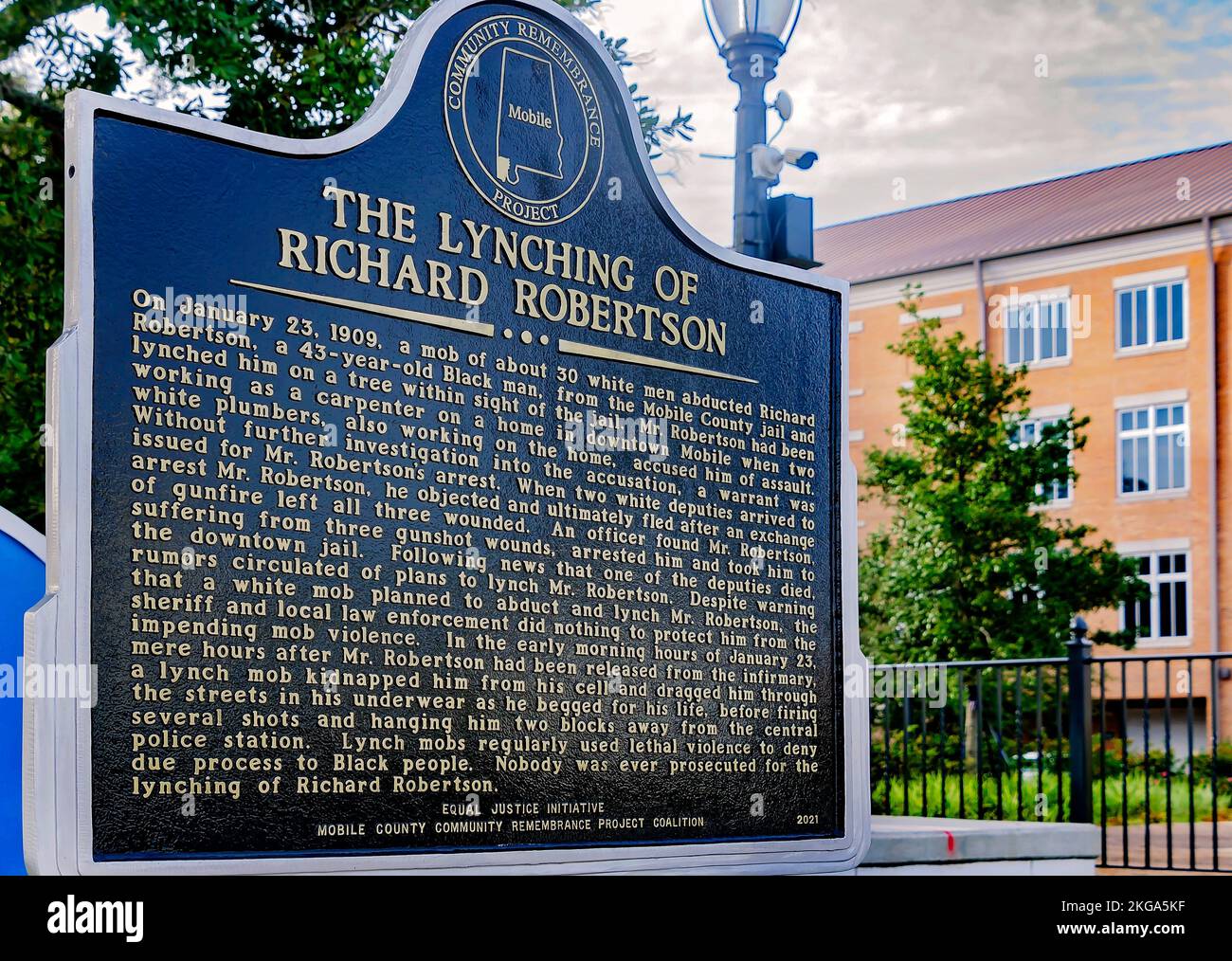 A historic marker tells of the 1909 lynching of Richard Robertson, Nov. 20, 2022, in Mobile, Alabama. Stock Photo