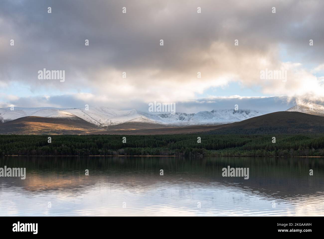 Cairngorms, Highlands and Islands, UK. 22nd Nov, 2022. This is scenes showing the snow on the Cairngorm Mountains, near Aviemore in Scotland. Credit: JASPERIMAGE/Alamy Live News Stock Photo