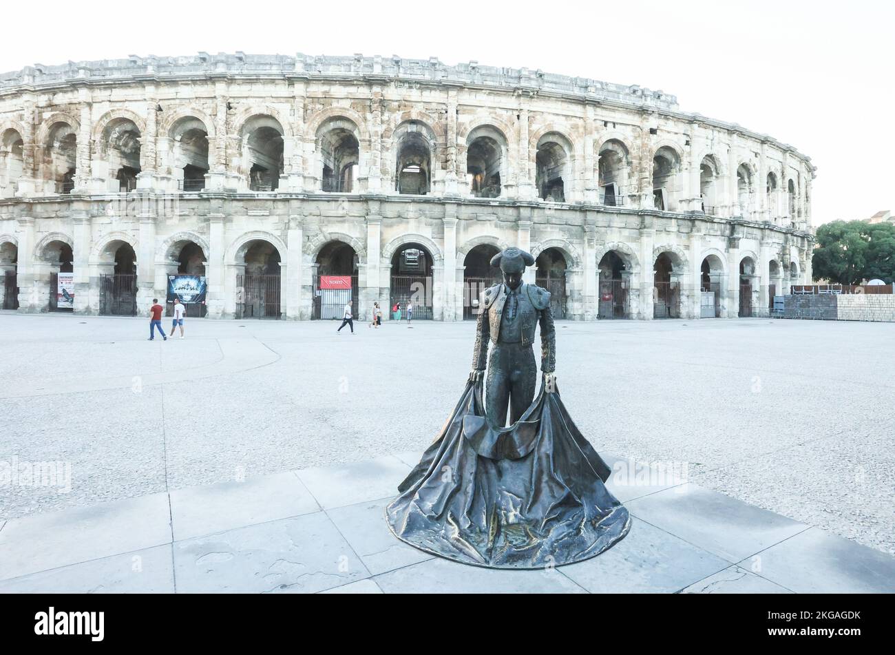 France nimes amphitheatre statue hi-res stock photography and images ...