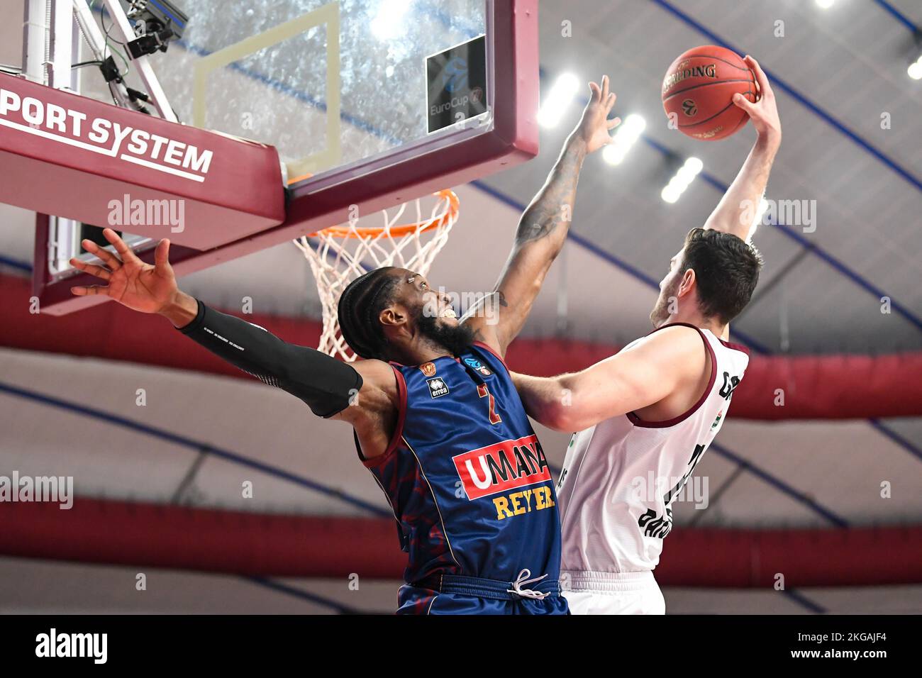 Venice, Italy. 22nd Nov, 2022. Jordan Parks (Umana Reyer Venezia Mestre)  during Umana Reyer Venice Vs 7bet-Lietkabelis Panevezys), Basketball  EuroCup Championship in Venice, Italy, November 22 2022 Credit: Independent  Photo Agency/Alamy Live