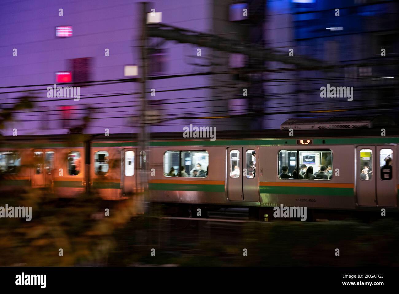 tokyo-japan-19th-nov-2022-the-jr-east-yamanote-line