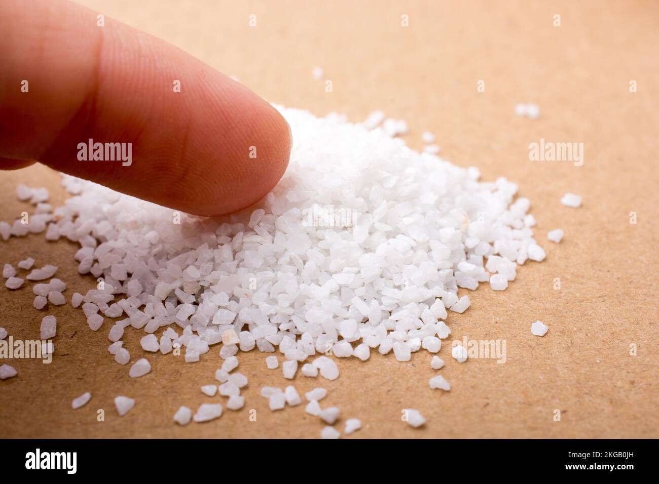 Hand full small stones hi-res stock photography and images - Alamy