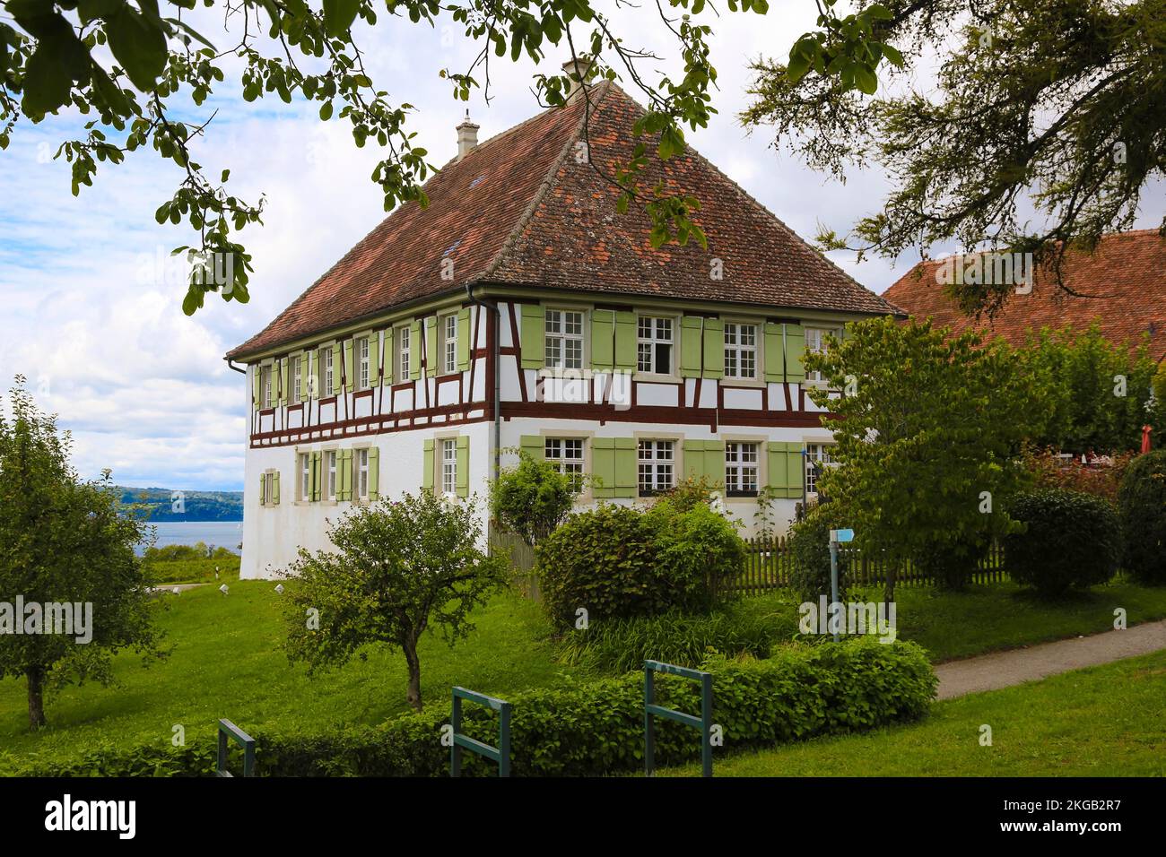 Birnauer Oberhof, Margrave of Baden, wine sales, farm shop, half-timbered house, shutters, windows, wine production on Lake Constance, Uhldingen-Mühlh Stock Photo