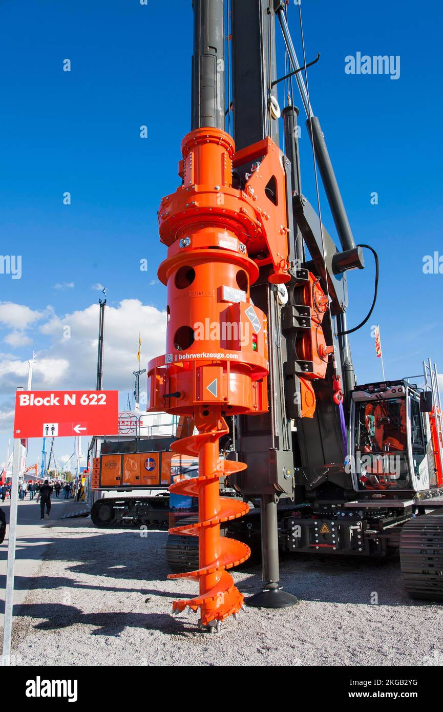 Drill head, rotary drilling rigs, drilling machines, foundation