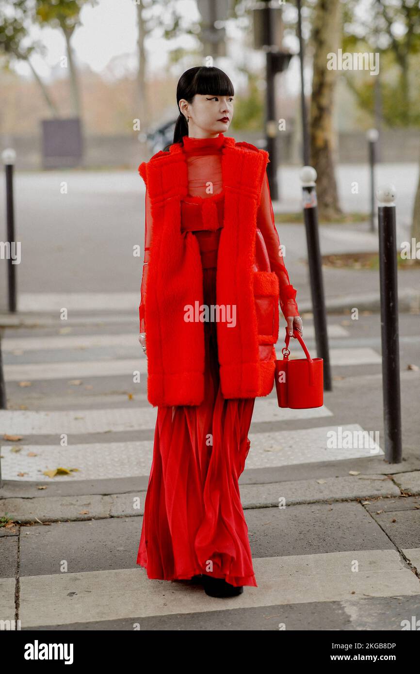 Street style, Kozue Akimoto arriving at Sacai Spring Summer 2023 show