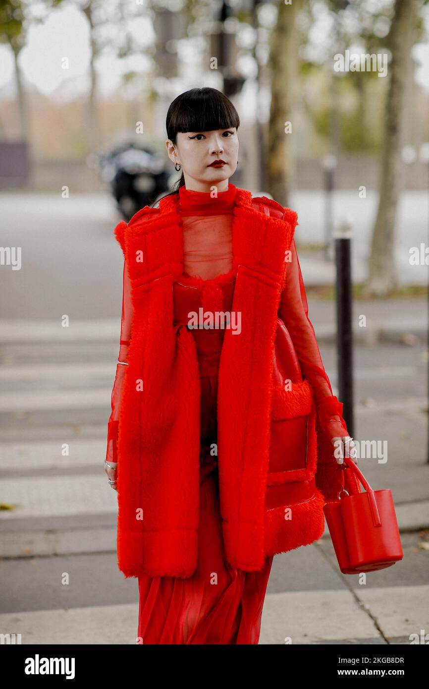 Street style, Kozue Akimoto arriving at Sacai Spring Summer 2023 show
