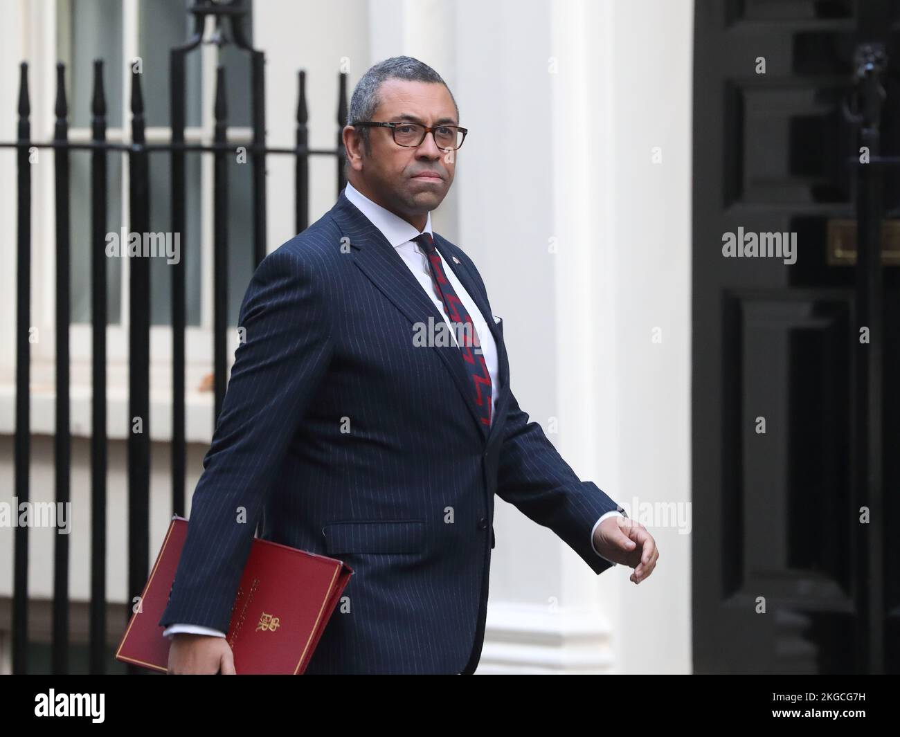 Downing Street, London, UK. 22nd November 2022. Secretary of State for Foreign, Commonwealth and Development Affairs James Cleverly arrives for the Cabinet Meeting at No 10 Downing Street. Stock Photo