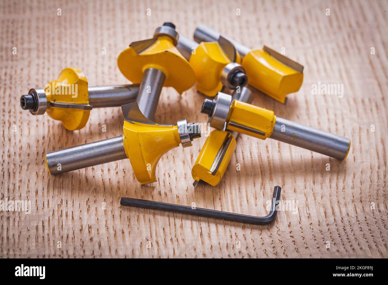 Round Over Examples Roundover router bit hi-res stock photography and images - Alamy