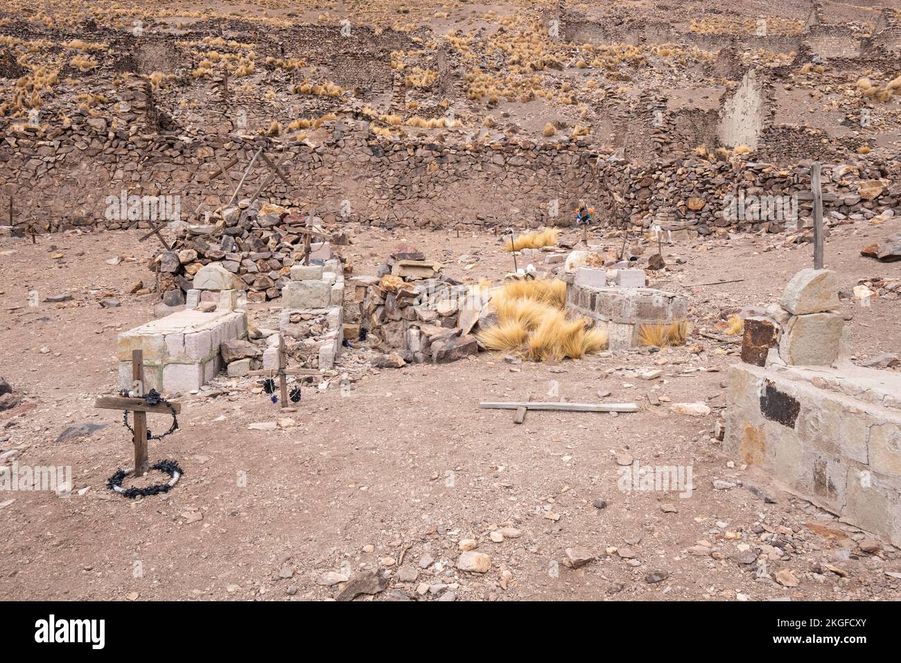 Cemetery at the ruins of the abandoned mining town of San Antonio de Lipez in the Bolivian High Plains, Sur Lipez Province, Bolivia Stock Photo