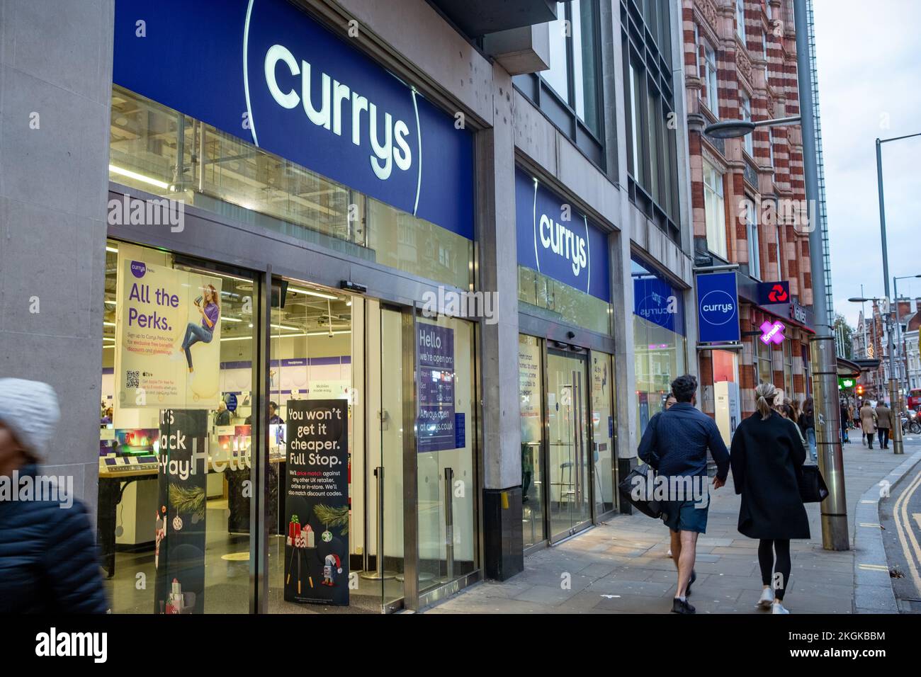 London November 2022 Currys electronics retailer branch on Kensington
