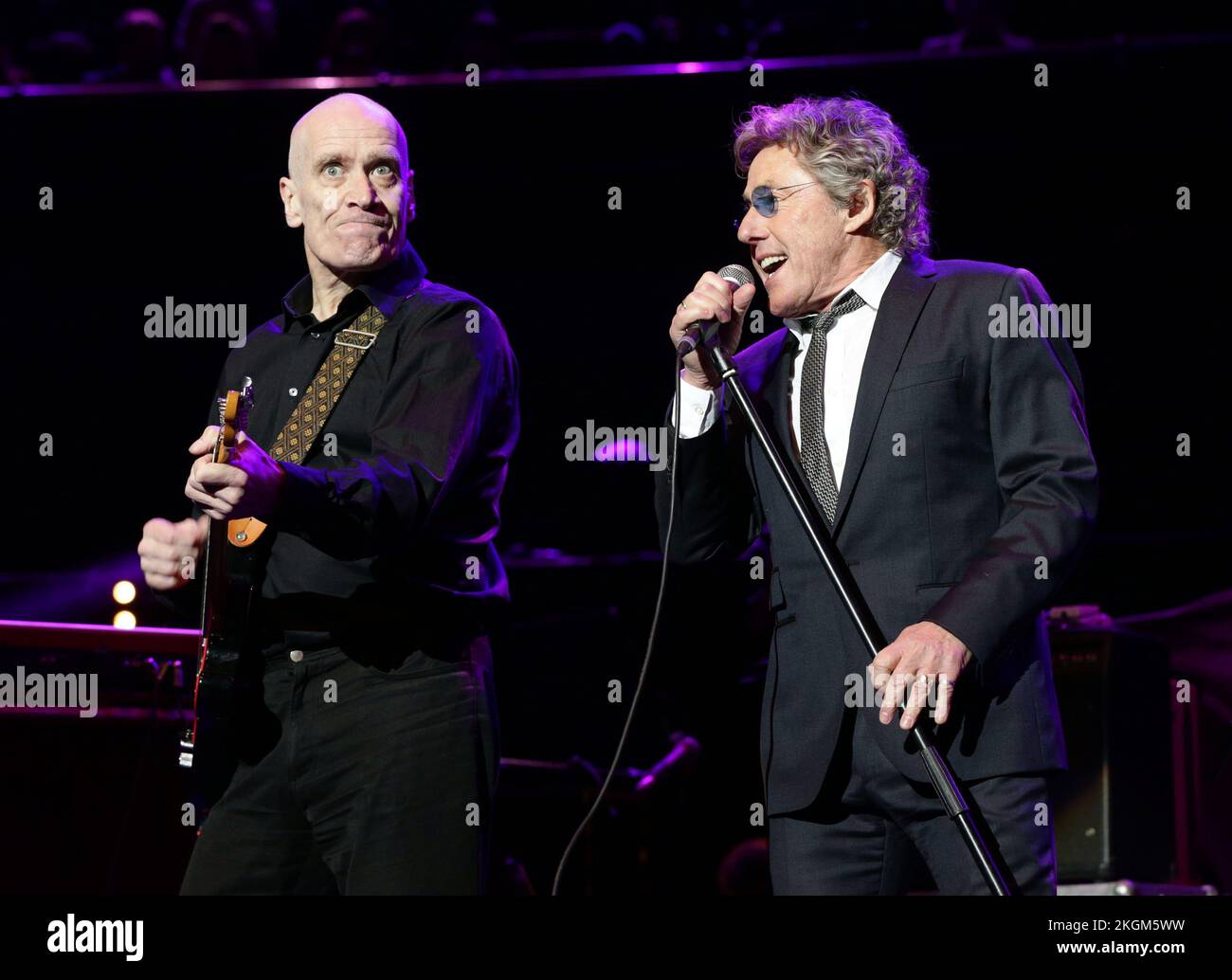 File photo dated 26/03/2014 of Wilko Johnson (left) performing with Roger Daltrey. Wilko Johnson, the singer-songwriter and Dr Feelgood guitarist, has died aged 75. Issue date: Wednesday November 23, 2022. Stock Photo