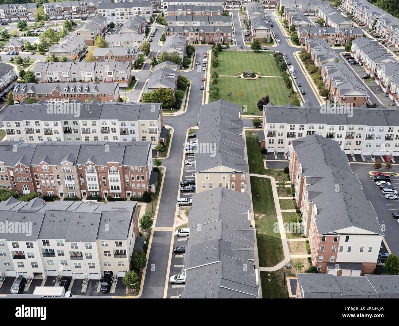 USA, Virginia, Leesburg, Aerial view of suburban houses and apartments