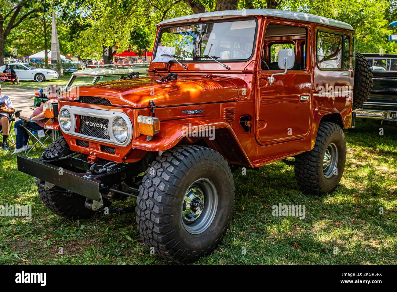 Des Moines, IA - July 03, 2022: High perspective front corner view of a 1976 Toyota Land Cruiser FJ40 at a local car show. Stock Photo