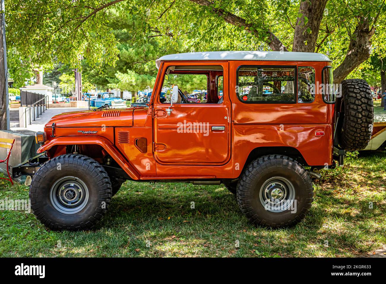 Des Moines, IA - July 03, 2022: High perspective side view of a 1976 Toyota Land Cruiser FJ40 at a local car show. Stock Photo