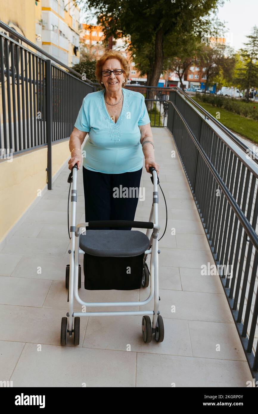 Senior with walker hi-res stock photography and images - Alamy