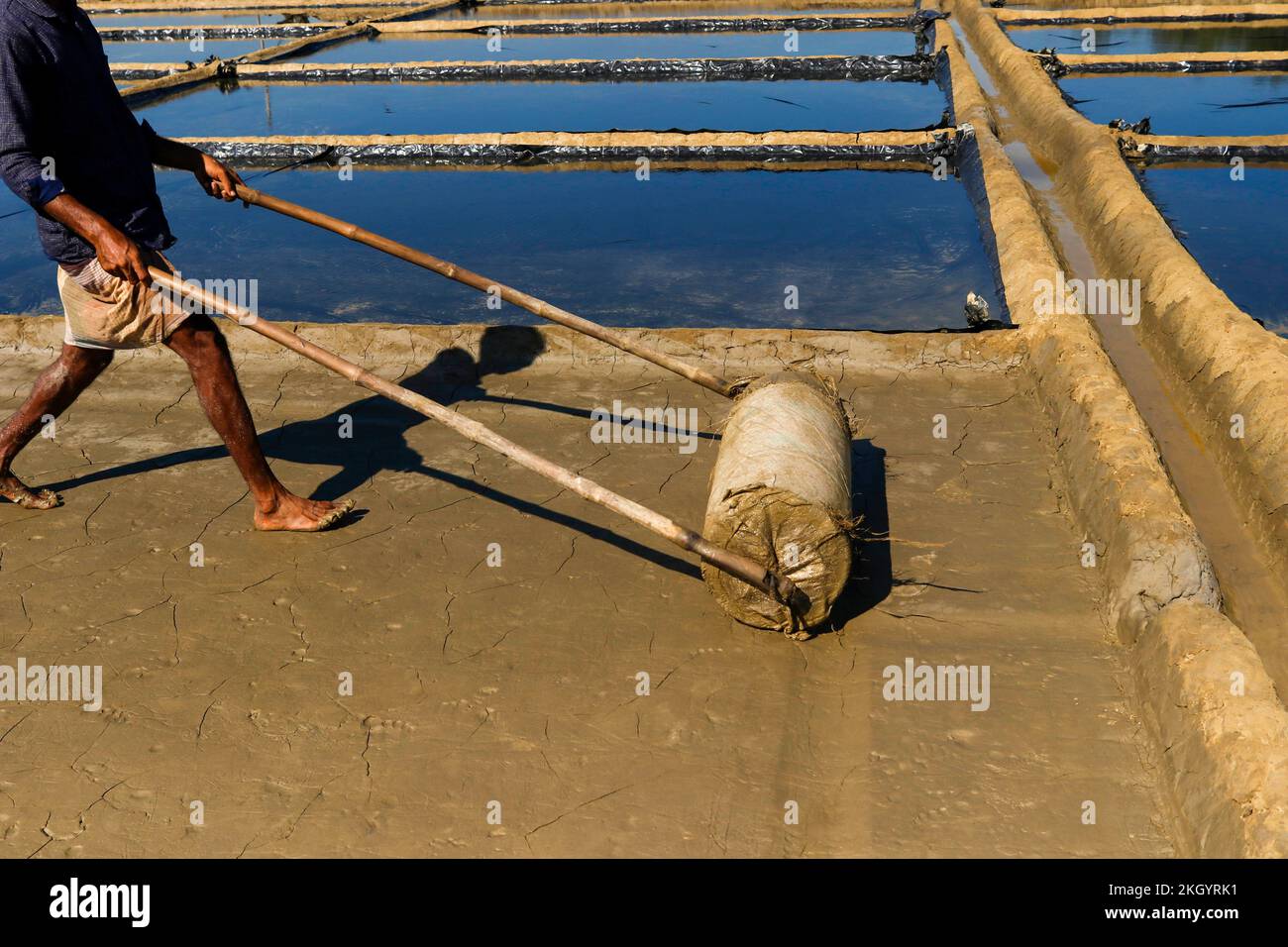 Dhaka, Dhaka, Bangladesh. 23rd Nov, 2022. Farmer works in a salt field