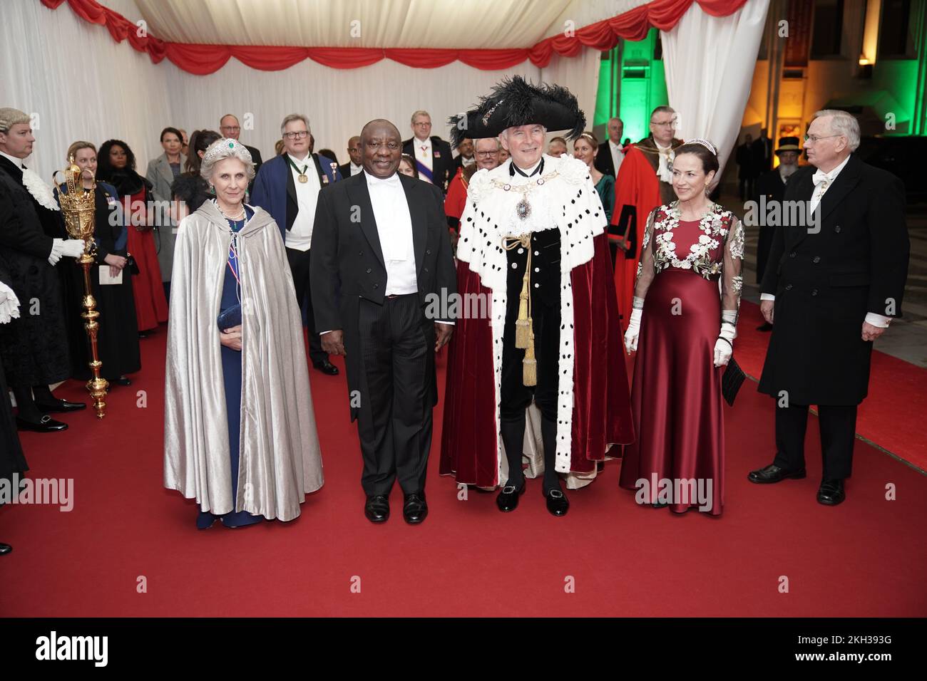 President Cyril Ramaphosa of South Africa, with the Duchess of Gloucester (left) the Lord Mayor of London, Nicholas Lyons, the Lady Mayoress of London, Felicity Lyons and the Duke of Gloucester, attend a banquet at the Guildhall in London, given by the Lord Mayor and City of London Corporation, during his state visit to the UK. Picture date: Wednesday November 23, 2022. Stock Photo