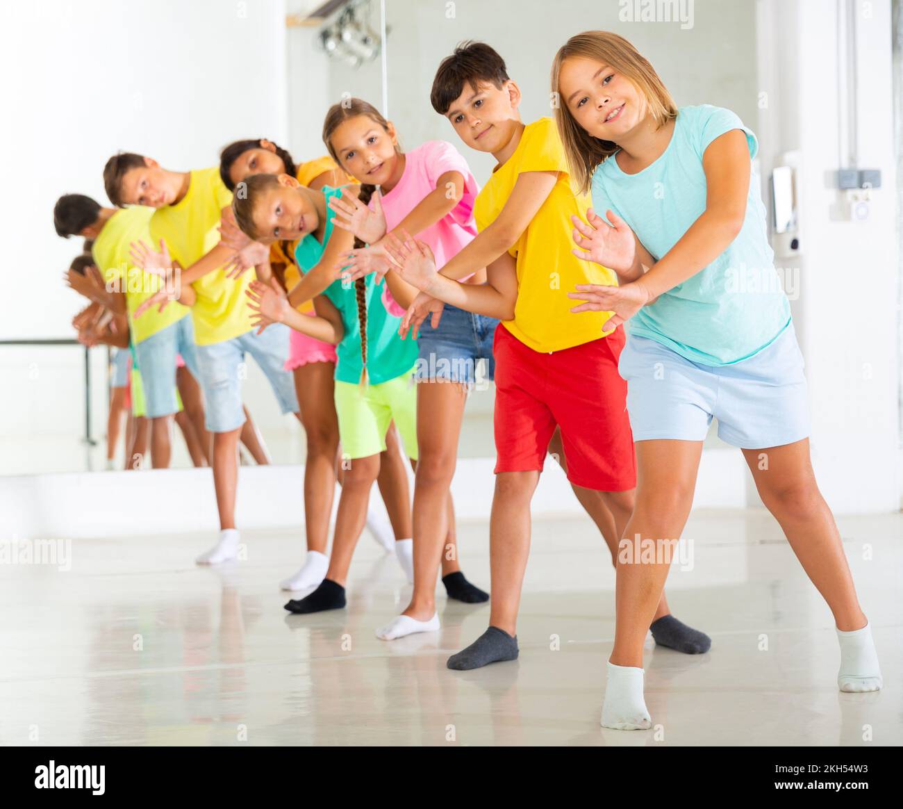Spanish school boys standing hi-res stock photography and images - Alamy