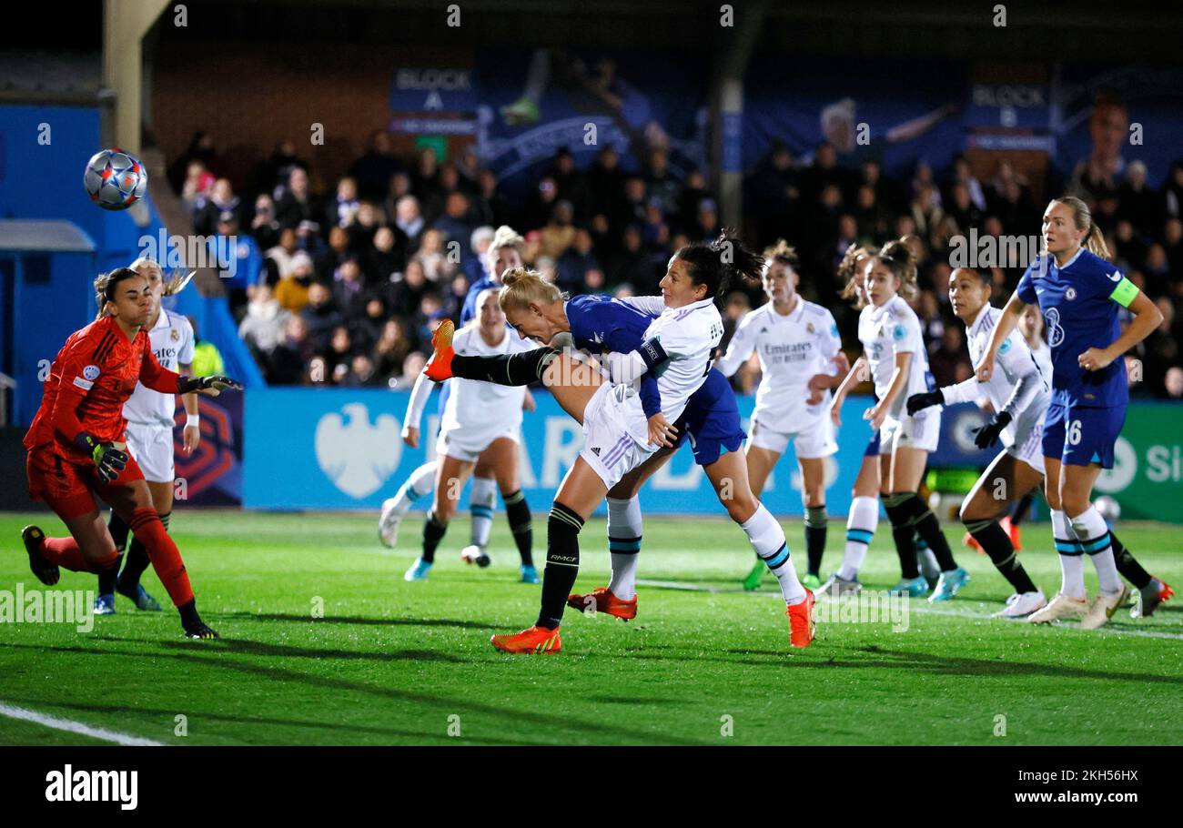 Soccer Football - Women's Champions League - Group A - Chelsea v Real Madrid - Kingsmeadow, London, Britain - November 23, 2022 Chelsea's Sophie Ingle scores their first goal REUTERS/Andrew Couldridge Stock Photo