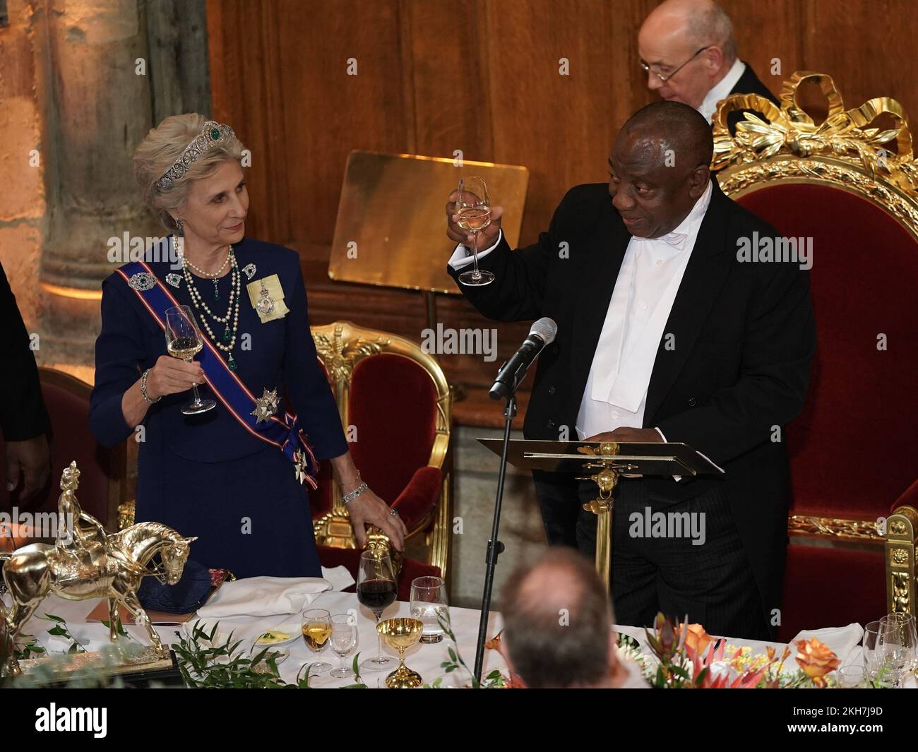 President Cyril Ramaphosa of South Africa, raises a toast, as the Duchess of Gloucester looks on during a banquet at the Guildhall in London, given by the Lord Mayor and City of London Corporation, during his state visit to the UK. Picture date: Wednesday November 23, 2022. Stock Photo
