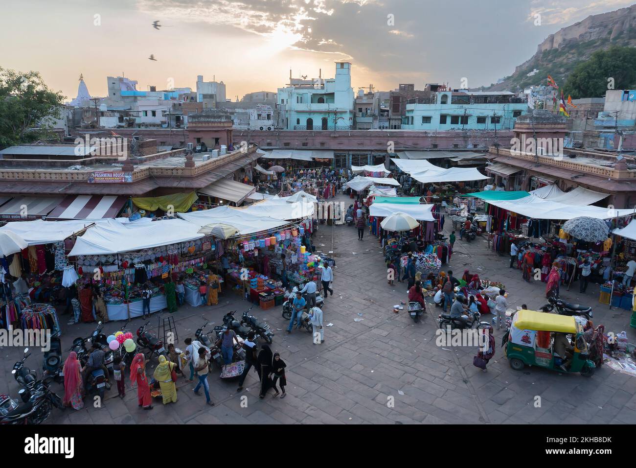 Jodhpur, Rajasthan, India - 16.10.2019 : View from top, famous Sardar Market and Ghanta ghar Clock tower with Mehrangarh fort in background. Stock Photo