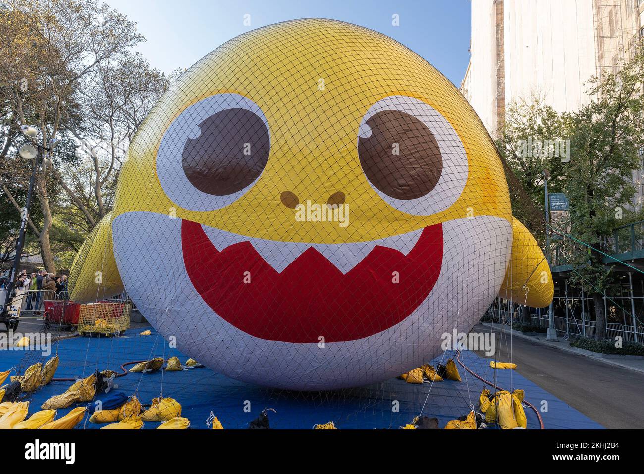 New York, United States. 23rd Nov, 2022. The Baby Shark balloon