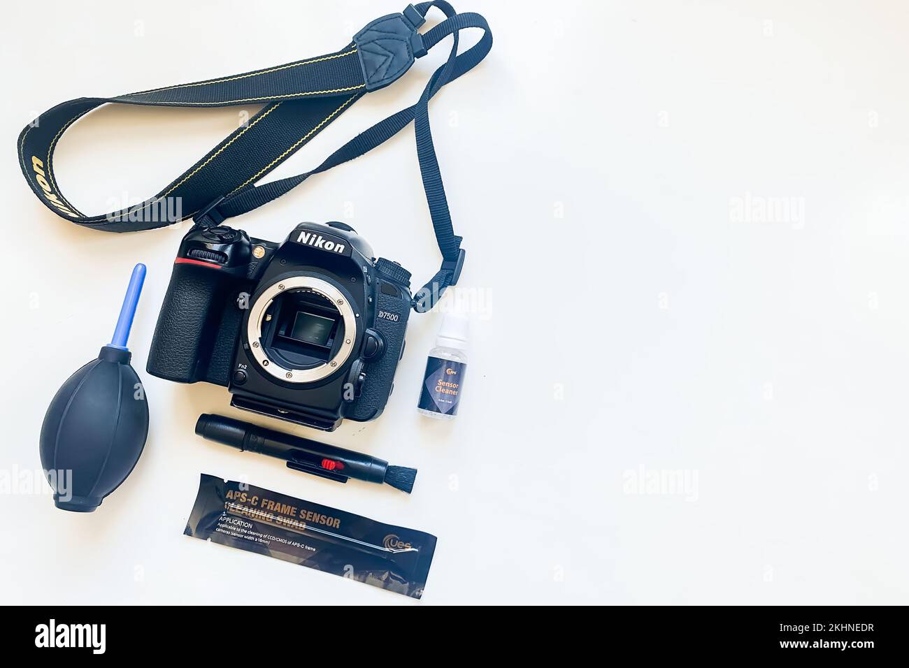 Nikon lens cleaning kit hires stock photography and images Alamy