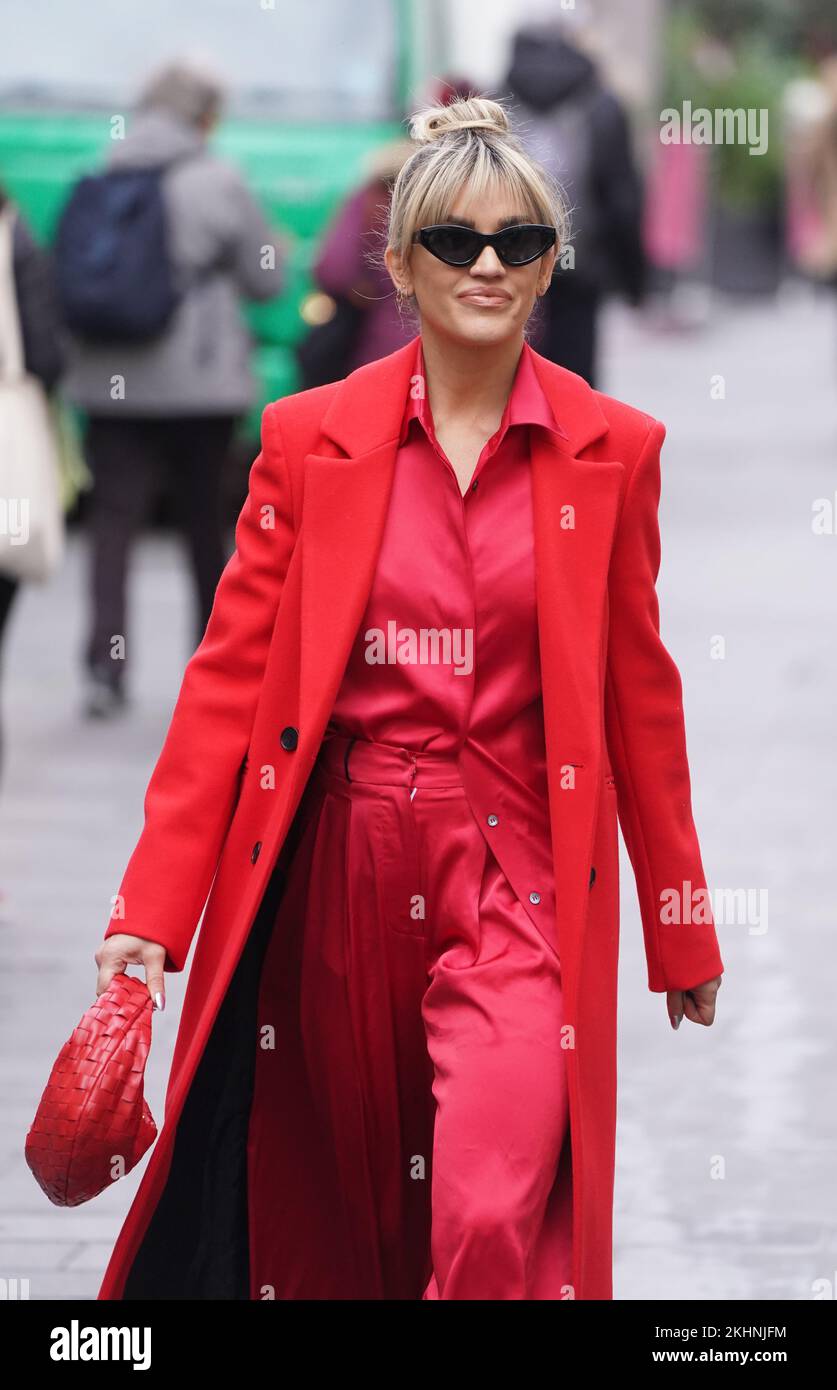 Ashley Roberts leaves Global Radio in London. Picture date: Thursday November 24, 2022. Stock Photo