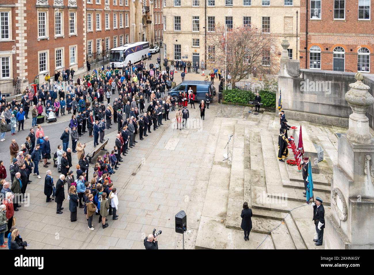 Remembrance Day wreath laying ceremony at the North Eastern Railway War Memorial in York Stock Photo
