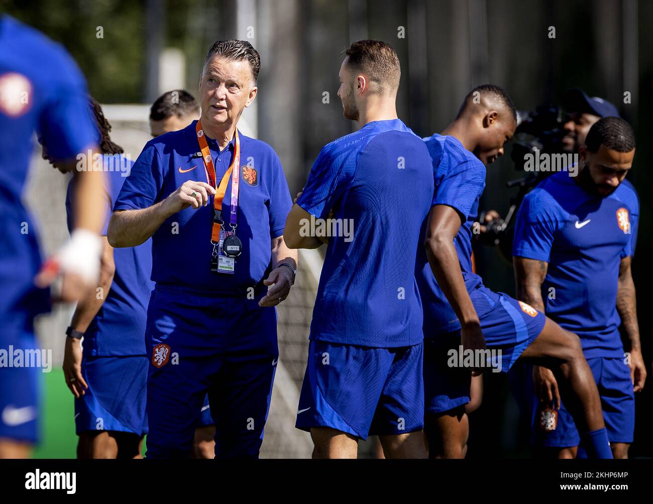 DOHA - Holland coach Louis van Gaal and Teun Koopmeiners of Holland during a training session of the Dutch national team at the Qatar University training complex on November 24, 2022 in Doha, Qatar. The Dutch national team is preparing for the World Cup match against Ecuador. ANP KOEN VAN WEEL Stock Photo