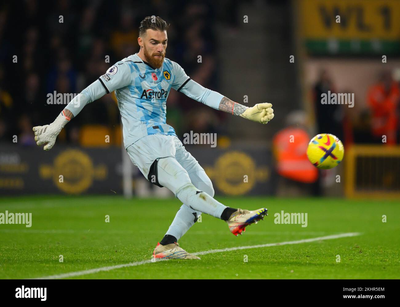 12 Nov 2022 - Wolverhampton Wanderers v Arsenal - Premier League - Molineux  Wolverhampton Wanderers' Jose Sa during the match against Arsenal.  Picture : Mark Pain / Alamy Live News Stock Photo