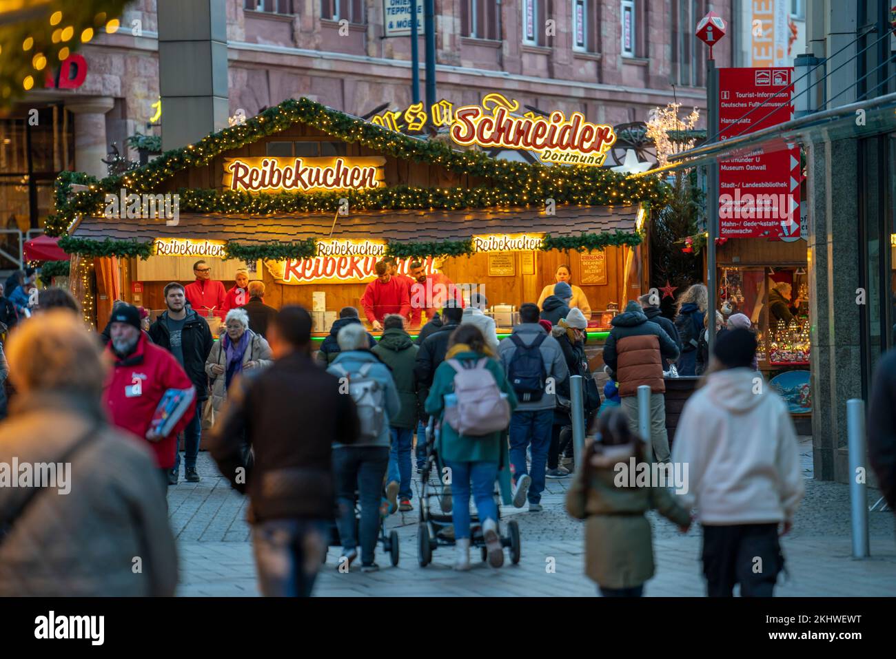 Christmas market in Dortmund, Hansaplatz, the market with the biggest