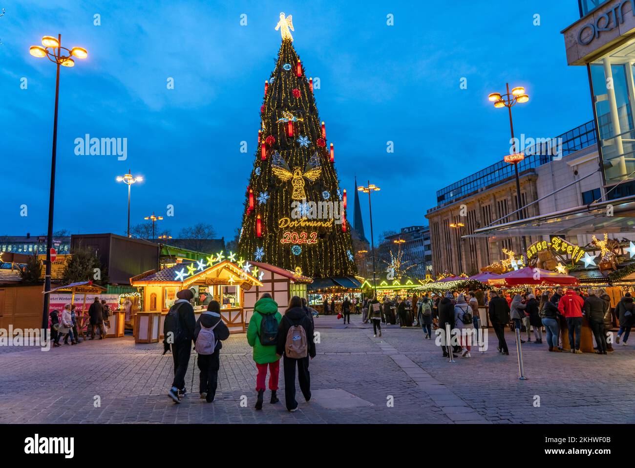 Christmas market in Dortmund, Hansaplatz, the market with the biggest