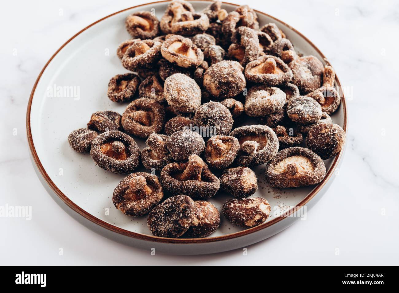 Shiitake Mushroom Crisps Stock Photo Alamy