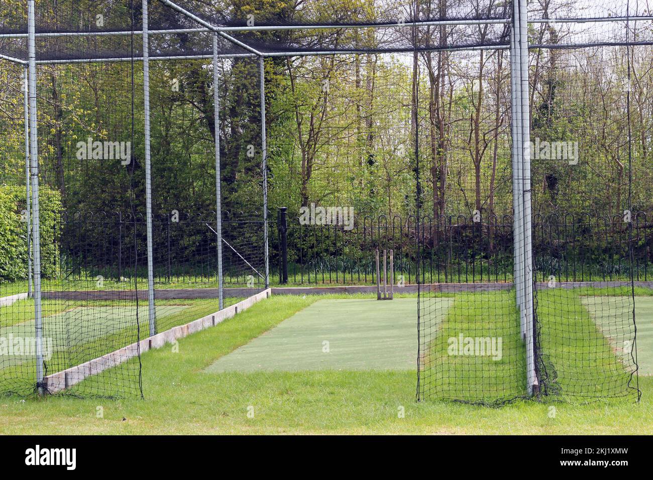 Cricket practice nets. safely stopping balls Stock Photo Alamy