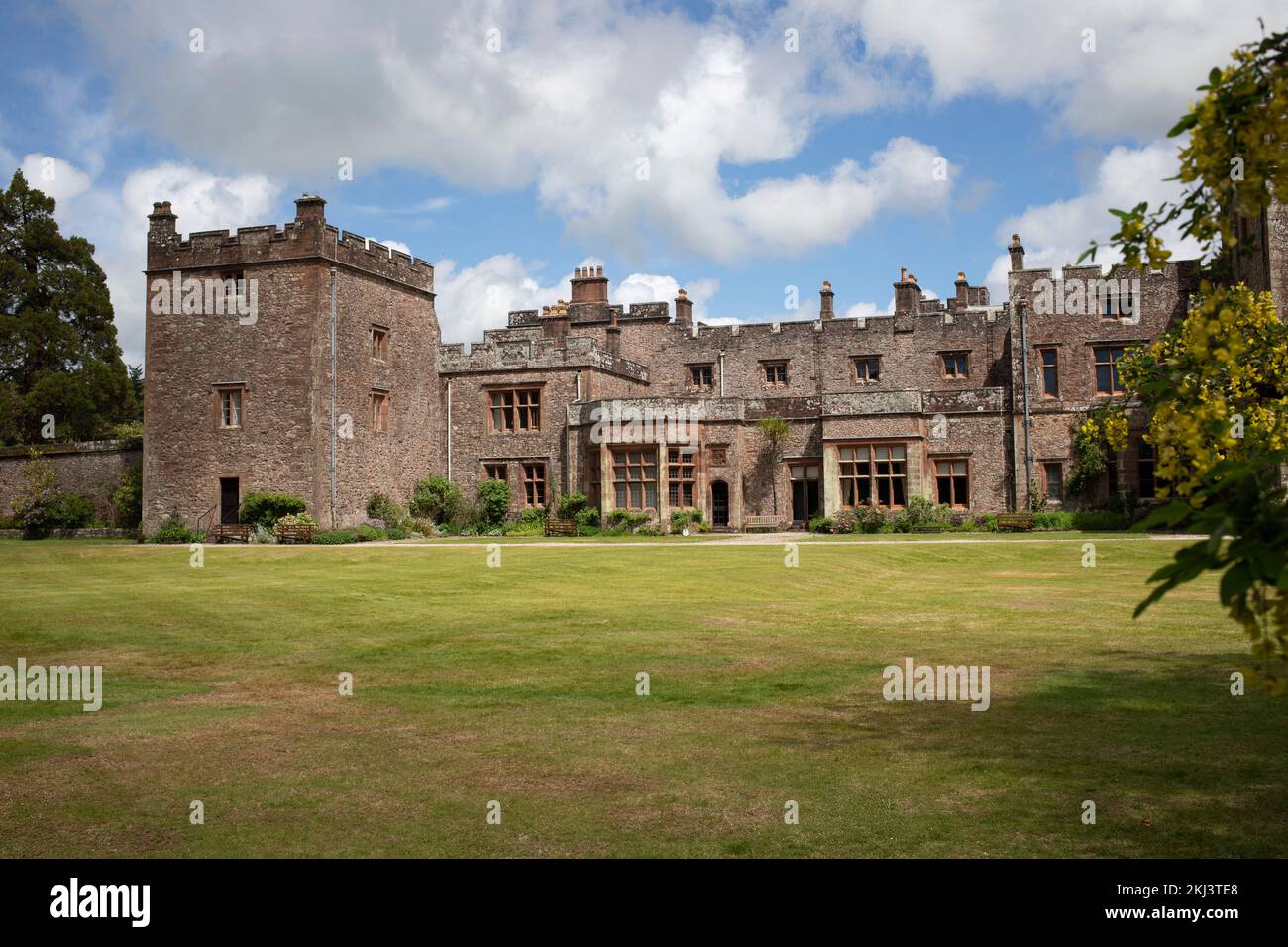 South facade of Muncaster Castle in the Western Lake District. -  Hawk and Owl Centre Stock Photo