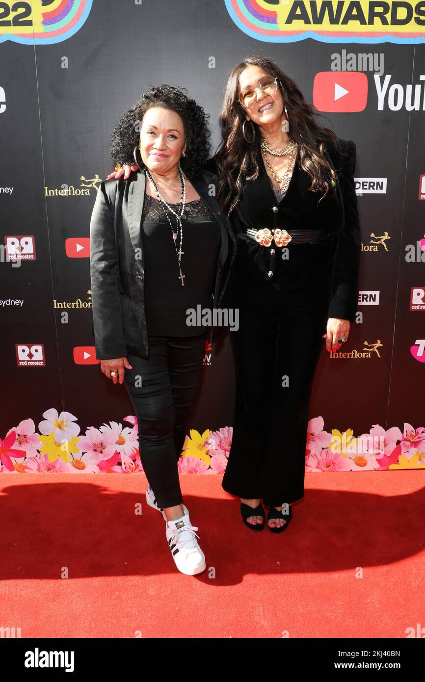 November 24, 2022: VIKA and LINDA walking the red carpet at the 36th Annual ARIA Awards at The Hordern Pavilion on November 24, 2022 in Sydney, NSW Australia  (Credit Image: © Christopher Khoury/Australian Press Agency via ZUMA  Wire) Stock Photo