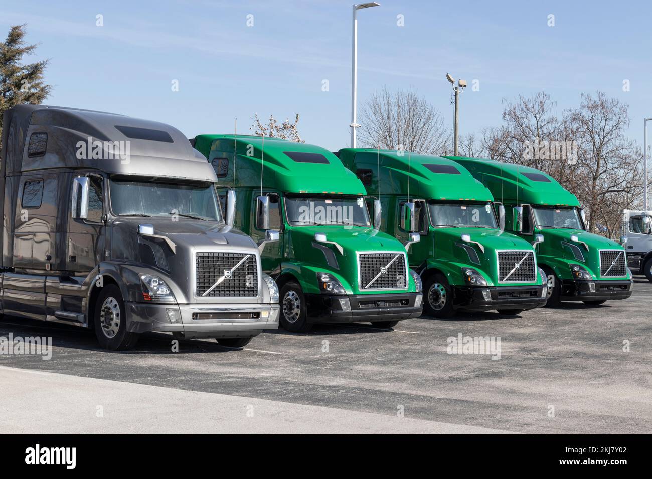 Indianapolis Circa November 2022 Volvo Semi Tractor Trailer Big Rig