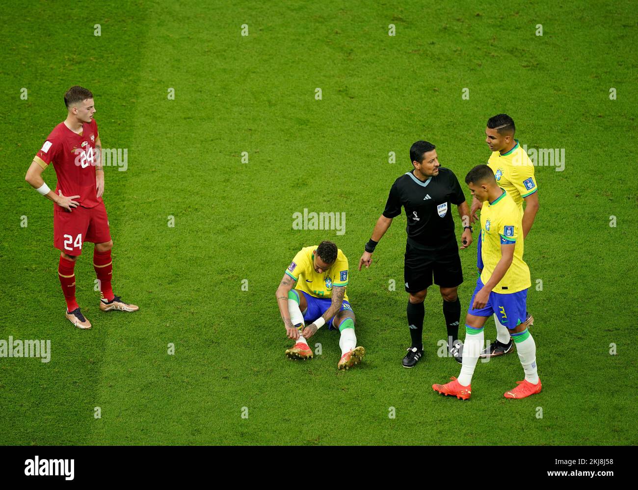 Brazil’s Neymar appears injured during the FIFA World Cup Group G match at the Lusail Stadium, Lusail, Qatar. Picture date: Thursday November 24, 2022. Stock Photo