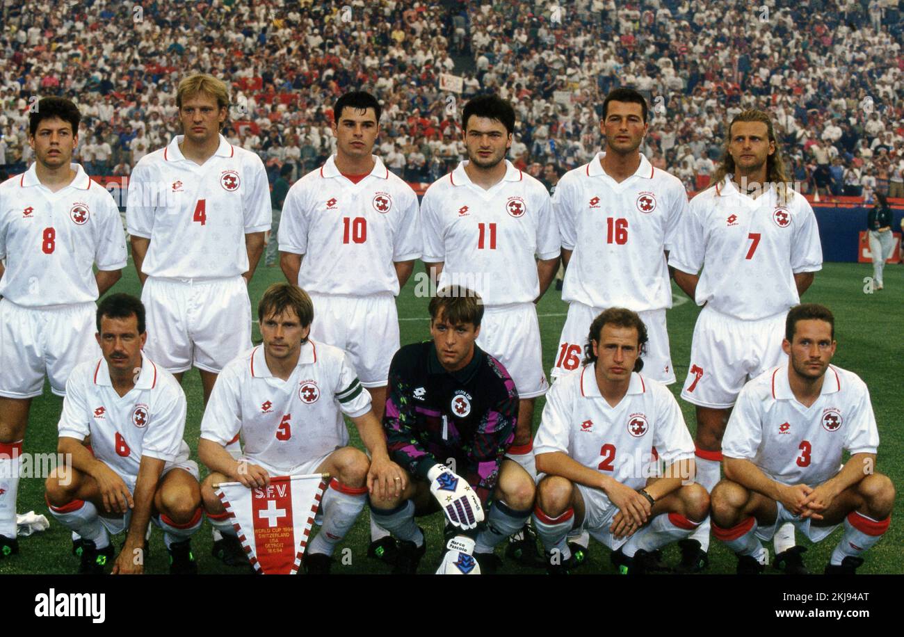 Detroit, Vereinigte Staaten. 24th Nov, 2022. firo, 06/18/1994 archive picture, archive photo, archive, archive photos football, soccer, WORLD CUP 1994 USA USA - Switzerland 1:1 Switzerland, team photo, team photo, Marco Pascolo, Marc Hottiger, Yvan Quentin, Dominique Herr, Alain Geiger, Georges Bregy, Alain Sutter, Christophe Ohrel, Ciriaco Sforza, Thomas Bickel, and Stephane Chapuisat Credit: dpa/Alamy Live News Stock Photo