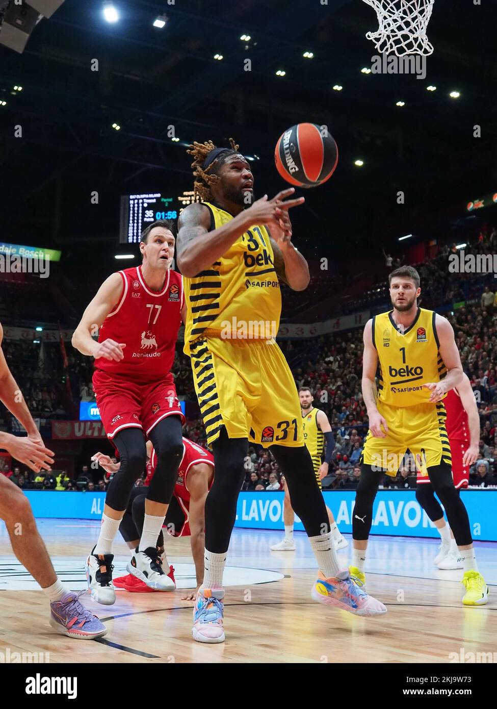 Fenerbahçe Beats Milan; Montero Shines in Olympiacos Debut Fenerbahçe Beats Milan; Montero Shines in Olympiacos Debut