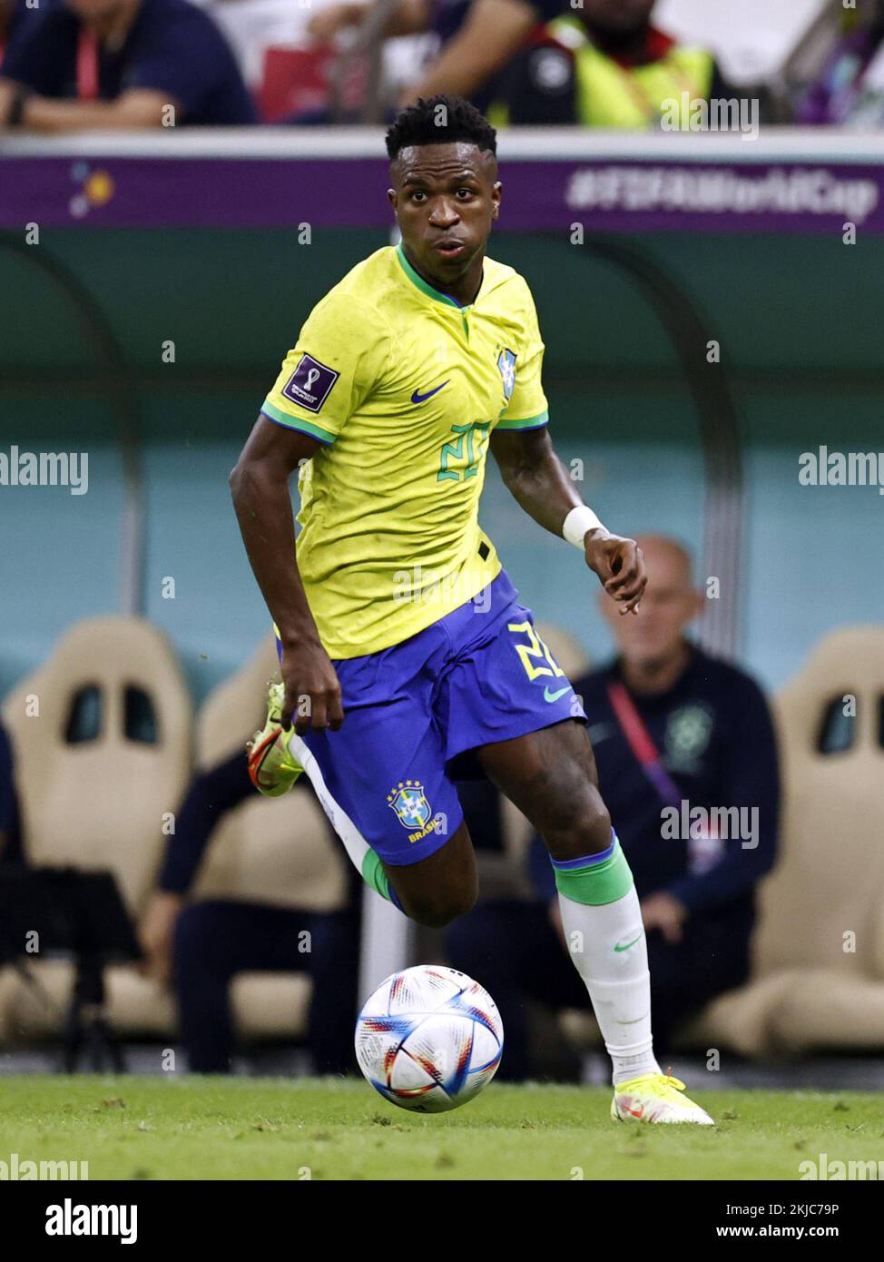 LUSAIL CITY - Vinicius Junior of Brazil during the FIFA World Cup Qatar 2022 group G match between Brazil and Serbia at Lusail Stadium on November 24, 2022 in Lusail City, Qatar. AP | Dutch Height | MAURICE OF STONE Credit: ANP/Alamy Live News Stock Photo
