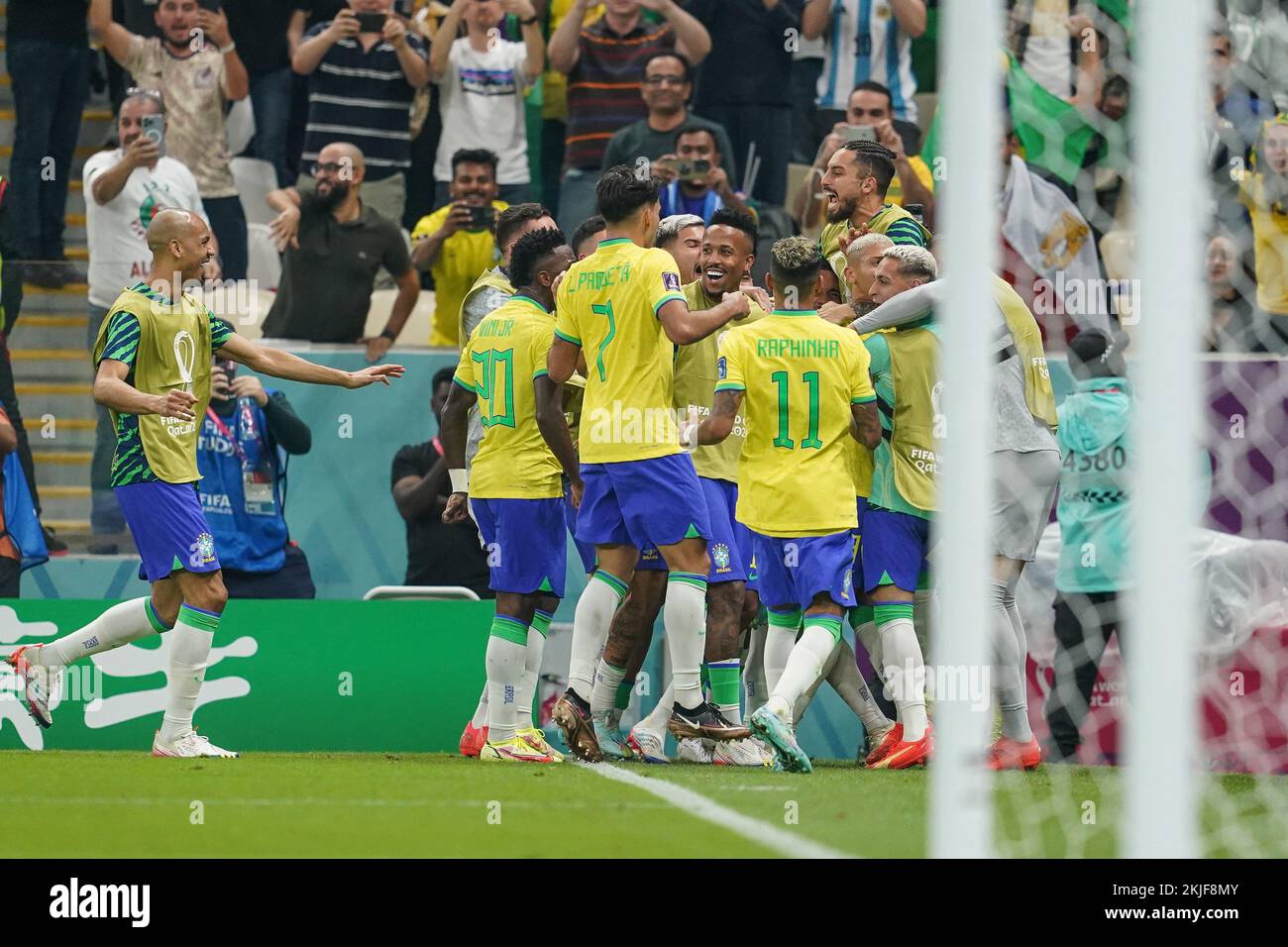 LUSAIL, QATAR - NOVEMBER 24: Players of Brazil celebrate after Richarlison scoring his second goal during the FIFA World Cup Qatar 2022 group G match between Brazil and Serbia at Lusail Stadium on November 24, 2022 in Lusail, Qatar. (Photo by Florencia Tan Jun/PxImages) Credit: Px Images/Alamy Live News Stock Photo