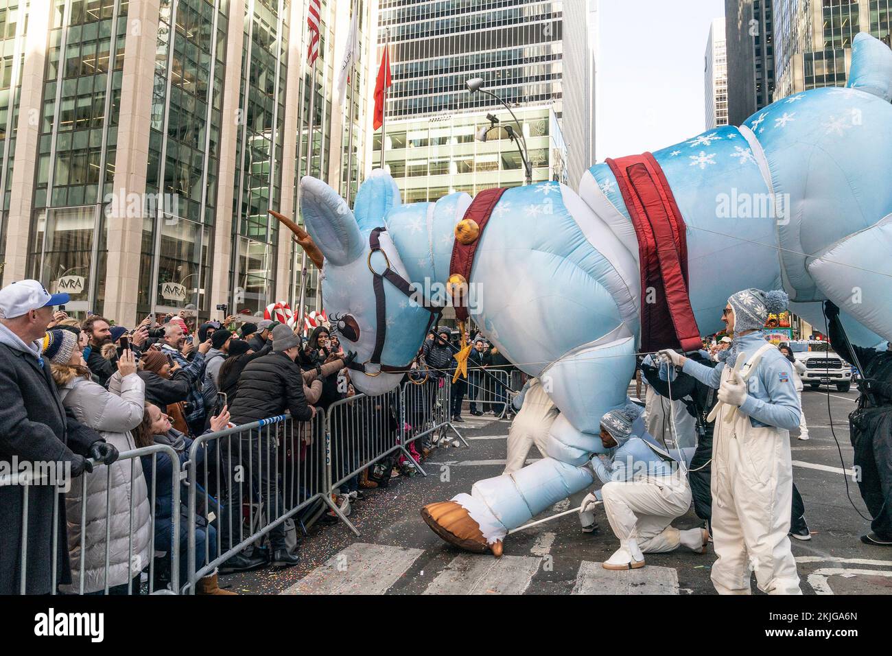 New York, USA. 24th Nov, 2022. Atmosphere during 96th Macy's Thanksgiving Day Parade along streets of New York (Photo by Lev Radin/Pacific Press) Credit: Pacific Press Media Production Corp./Alamy Live News Stock Photo
