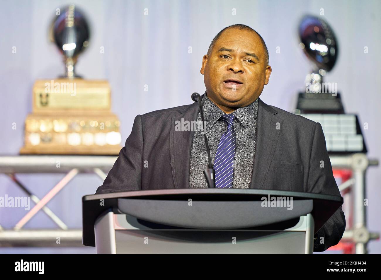 Ontario, Canada. 24th Nov, 2022. St. Francis Xavier University XMen coach Gary Waterman accepts