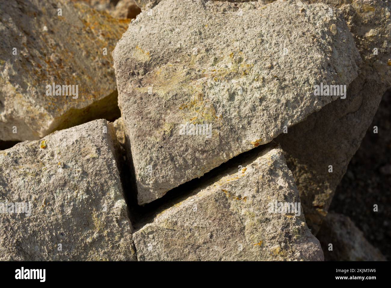 Background full of little rocks of the same type Stock Photo - Alamy