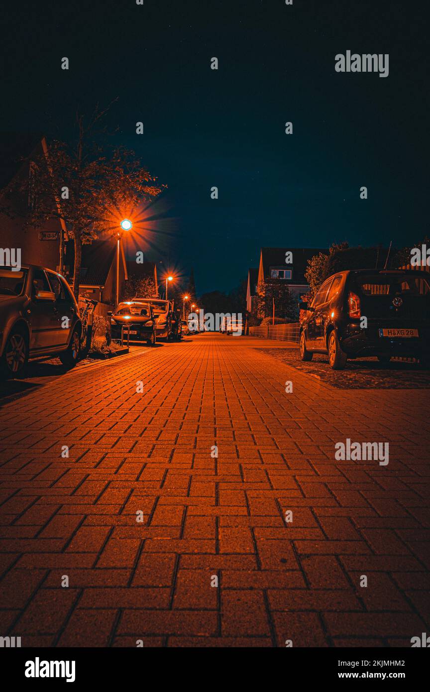Car night parked hi-res stock photography and images - Alamy