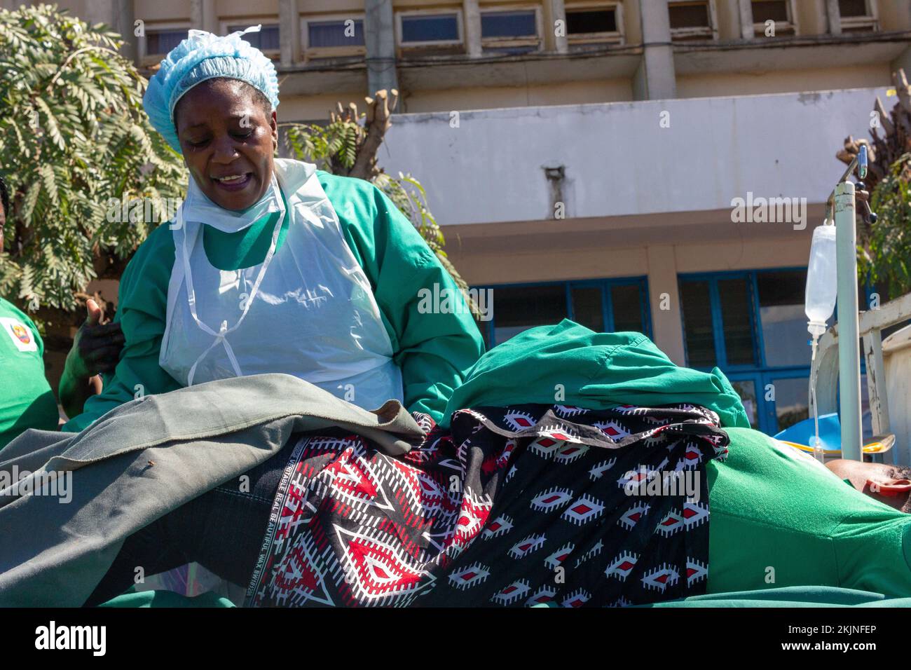 Campaign by health professionals for community adherence to childbirth in public hospitals Stock Photo