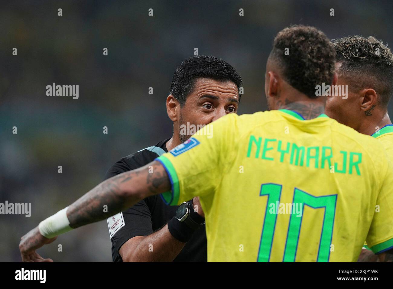 November 24th, 2022, Khalifa International Stadium, Doha, QAT, World Cup FIFA 2022, Group G, Brazil vs Serbia, in the picture referee Alireza Faghani (Iran), Brazil's forward Neymar Stock Photo